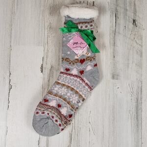 NWT Mari Clare Sherpa Lined Knit Winter Holiday Design No-Slip Slipper Socks